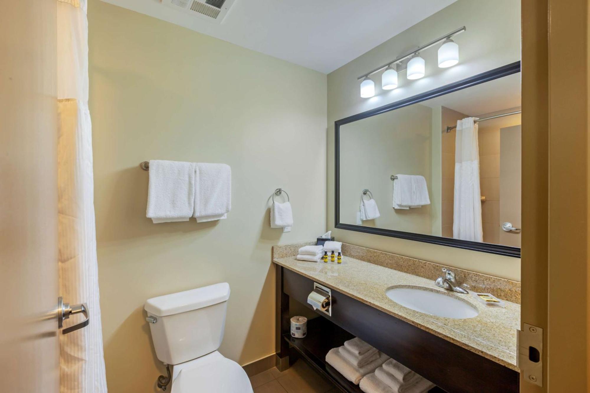Best Western Plus Walkerton Hotel & Conference Centre 外观 照片