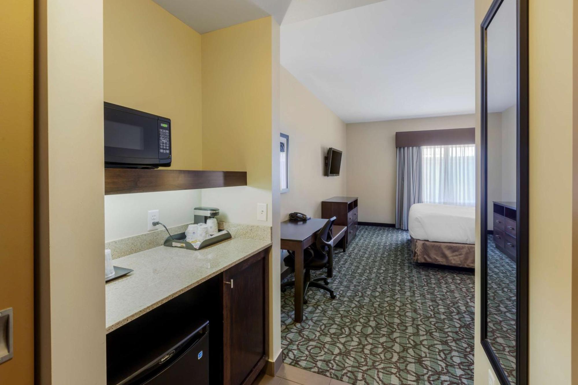 Best Western Plus Walkerton Hotel & Conference Centre 外观 照片