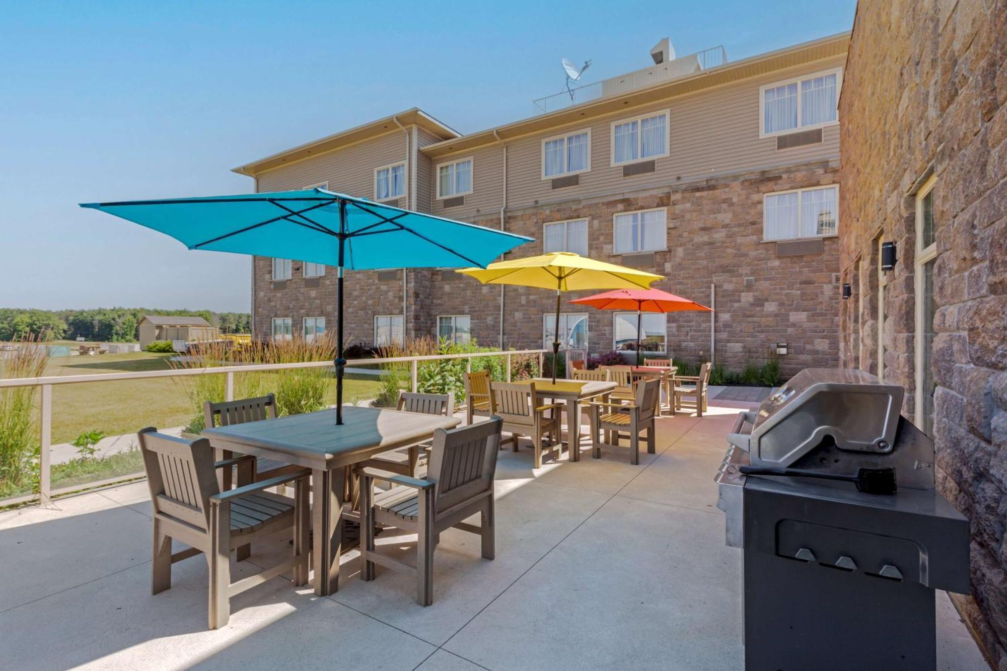 Best Western Plus Walkerton Hotel & Conference Centre 外观 照片