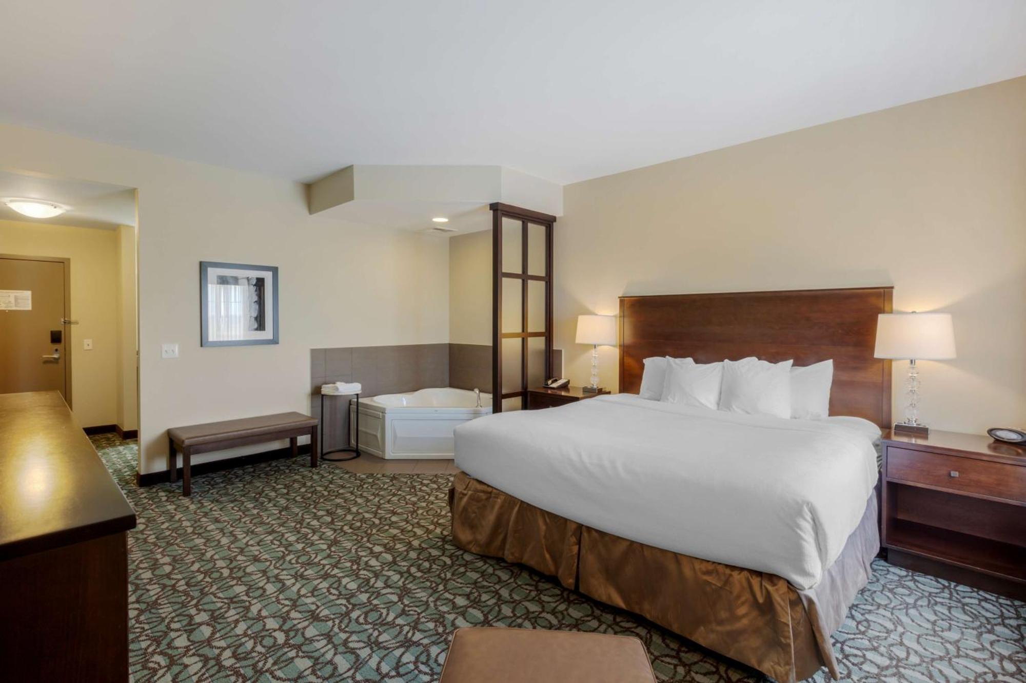 Best Western Plus Walkerton Hotel & Conference Centre 外观 照片